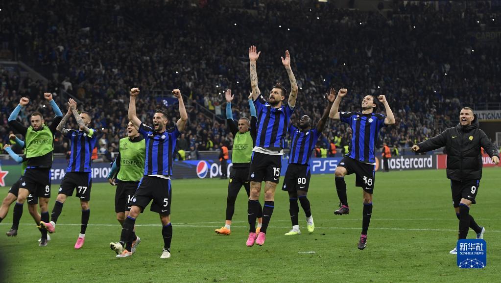 内马尔：我们应该得到更多，裁判的判罚标准总是不同（内马尔不满：我们本该拿到更多，裁判判罚口径不统一）