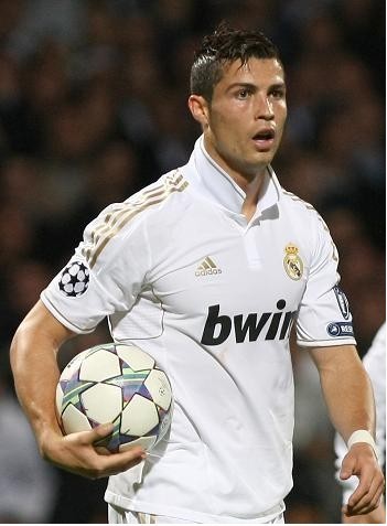 15岁迷你罗单刀破门，收获葡萄牙U16国家队处子球（15岁迷你罗单刀建功，迎来葡萄牙U16国家队首球）