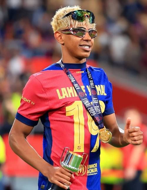 米体：国米将在意杯进行9人轮换，迪乌夫和小将科基有望首发（米体：国米意杯预计9人轮换，迪乌夫与小将科基有望先发）