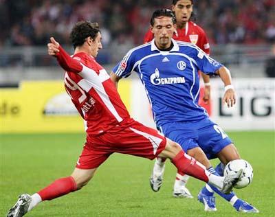 日本球迷表示理解张本智和两边受气的痛苦：请日乒协给他心理保护（日本球迷同情张本智和两面受压，呼吁日乒协加强心理保障）