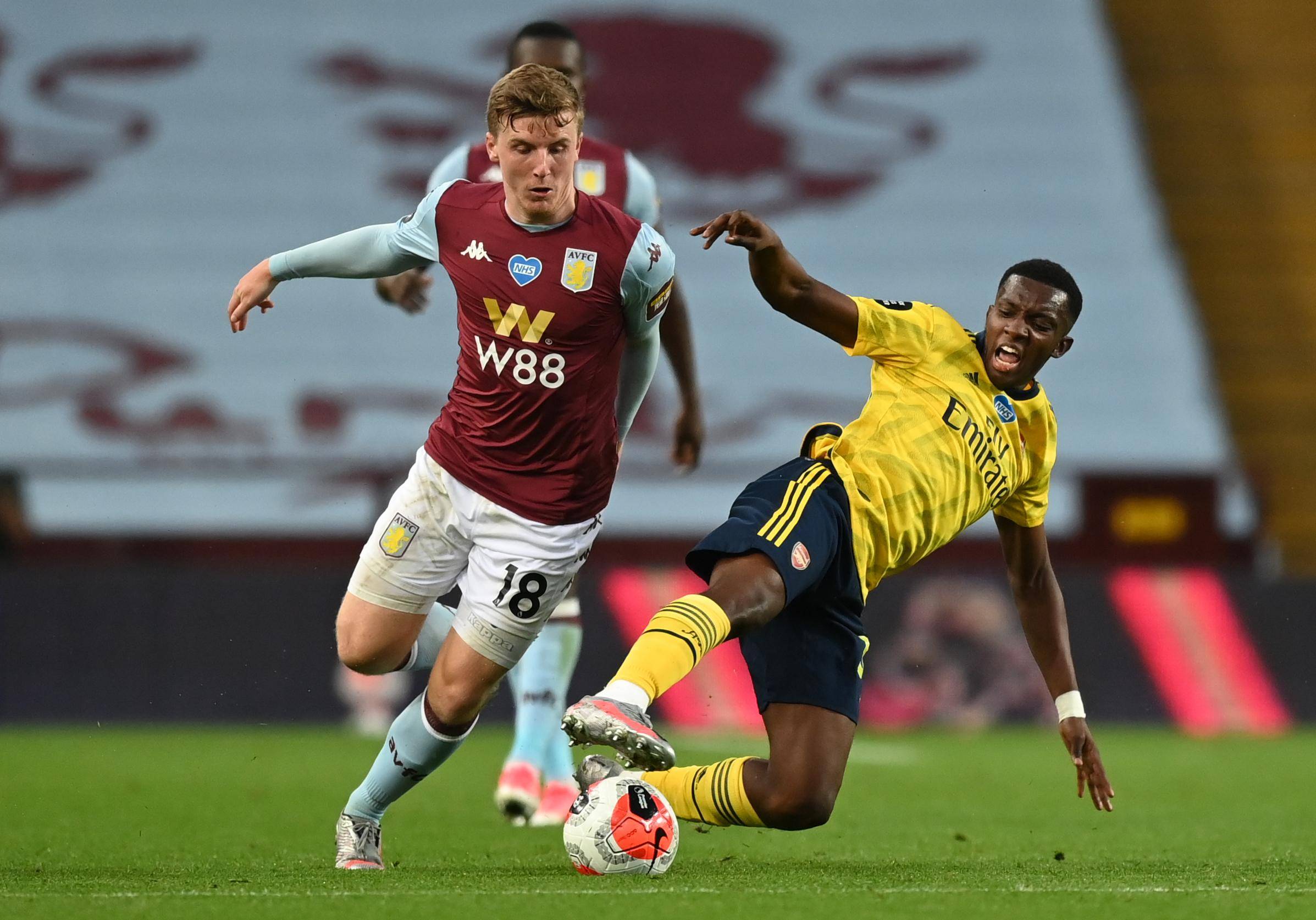 热议中超争冠：争冠悬念基本不在；申花没朋友拿不了冠军（中超夺冠热议：悬念几近消散，申花孤军难问鼎）