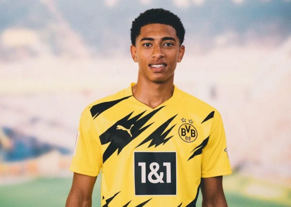 巴萨客战瓜达拉哈拉首发：特尔施特根首发，亚马尔、拉师傅在列（巴萨客战瓜达拉哈拉首发出炉：特尔施特根先发，亚马尔、拉师傅同列）