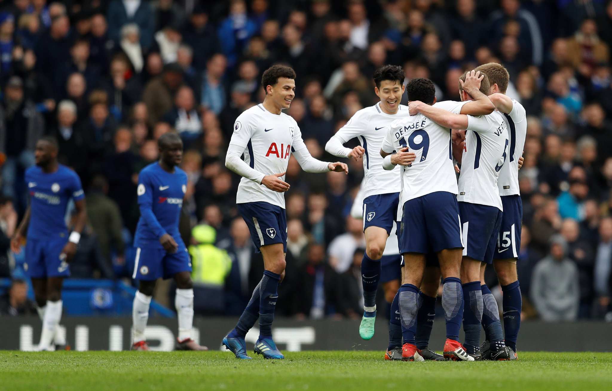 马卡：佩德里将在对阵阿拉维斯复出，只有特狮和加维继续缺阵（马卡报：佩德里战阿拉维斯迎复出，仅特尔施特根与加维依旧缺席）