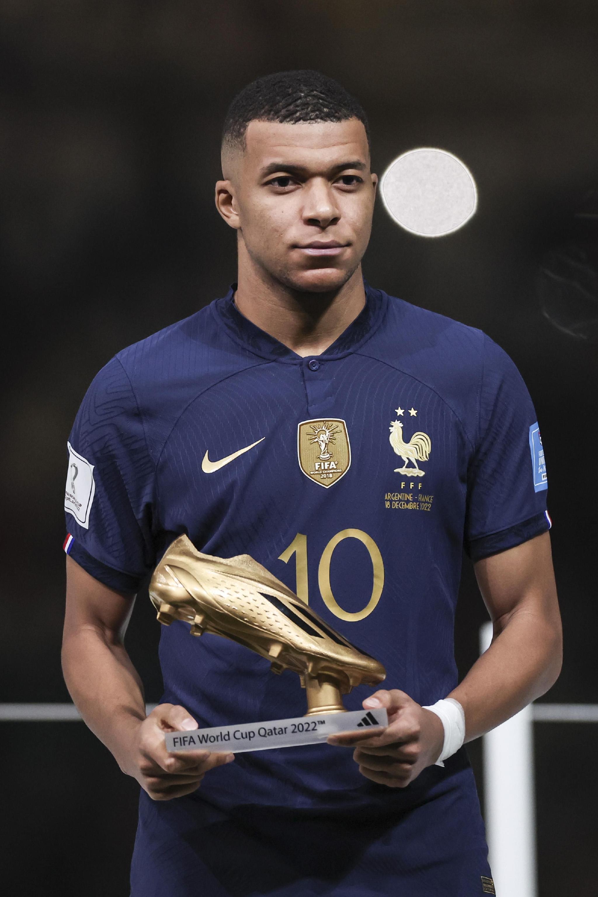 辽宁男篮在CBA杯赛中遭江苏逆转，杨鸣指出防守和心态问题，赛后将迎战NBL合肥狂风。（CBA杯赛辽宁男篮遭江苏逆转，杨鸣直言防守与心态欠佳，赛后将迎战NBL合肥狂风）