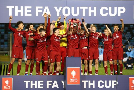 若出战多特，B席将成为第4位欧冠出场达到100次的葡萄牙球员（对阵多特若登场，B席将成欧冠百场第4位葡萄牙球员）