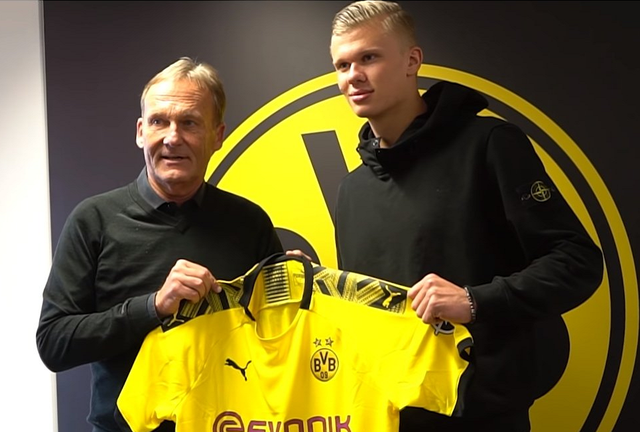 意媒：DV9等四名合同到期球员离队可能为尤文节省下3190万欧（意媒：DV9在内四名到期球员若离队，尤文有望省下3190万欧）