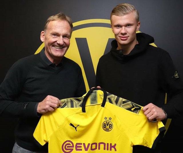 每体列足坛十大奇葩条款：博格坎普拒坐飞机；内马尔微笑条款（每体盘点足坛十大离奇条款：博格坎普拒飞、内马尔“微笑条款”在列）